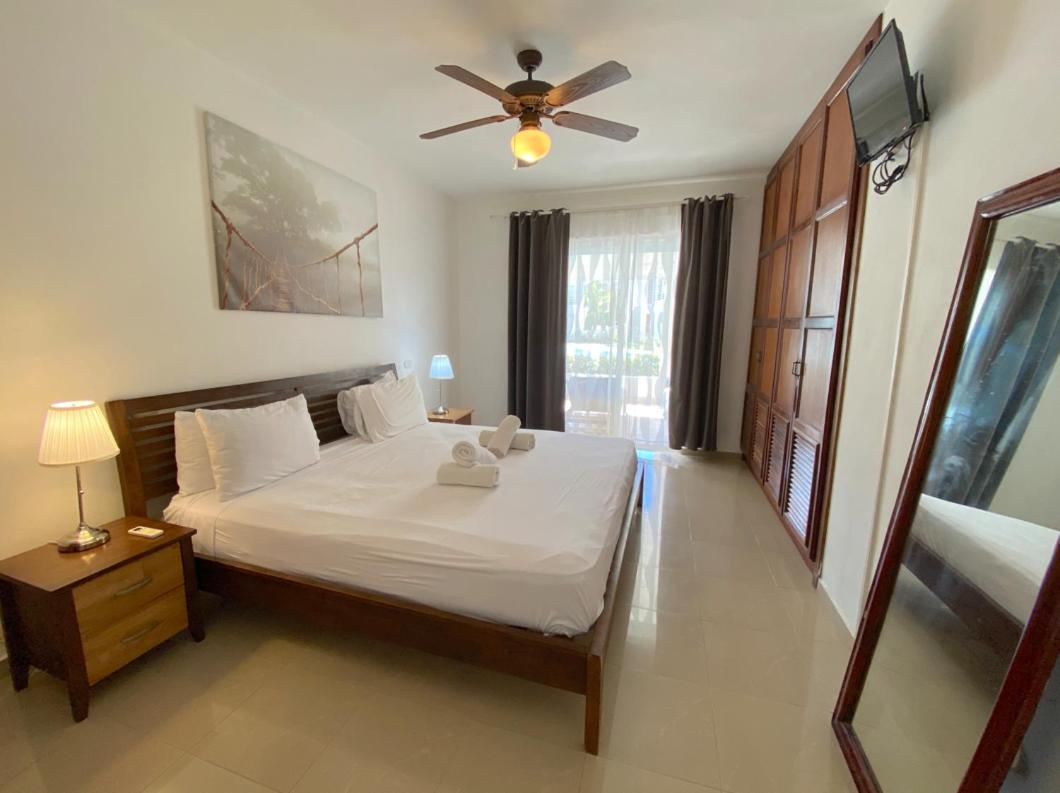 Blue Ocean Beachfront Villas & Apartments - Wifi, Pool, Bbq, Playa Los Corales Punta Cana Exterior foto